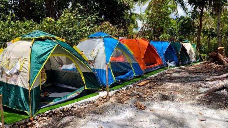 Campsarap Hostel & Resort Valencia  ภายนอก รูปภาพ