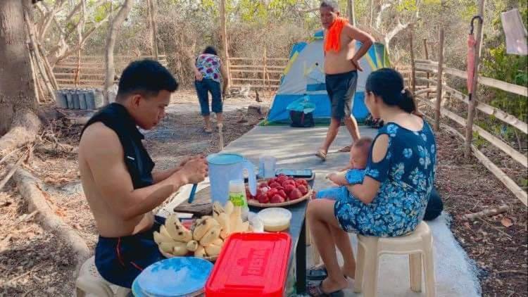 Campsarap Hostel & Resort Valencia  ภายนอก รูปภาพ