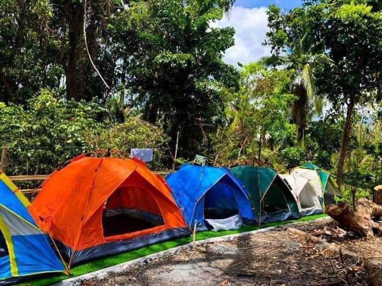 Campsarap Hostel & Resort Valencia  ภายนอก รูปภาพ