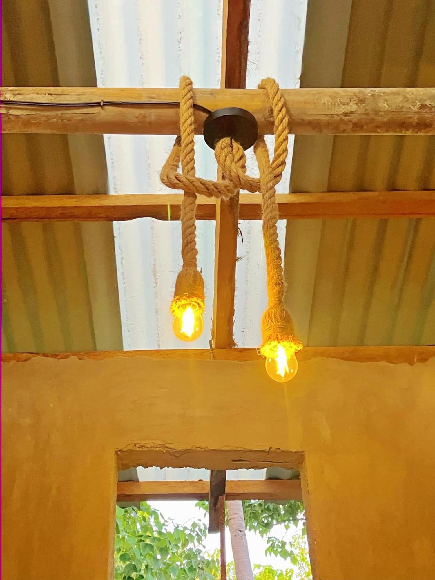 Campsarap Hostel & Resort Valencia  ภายนอก รูปภาพ