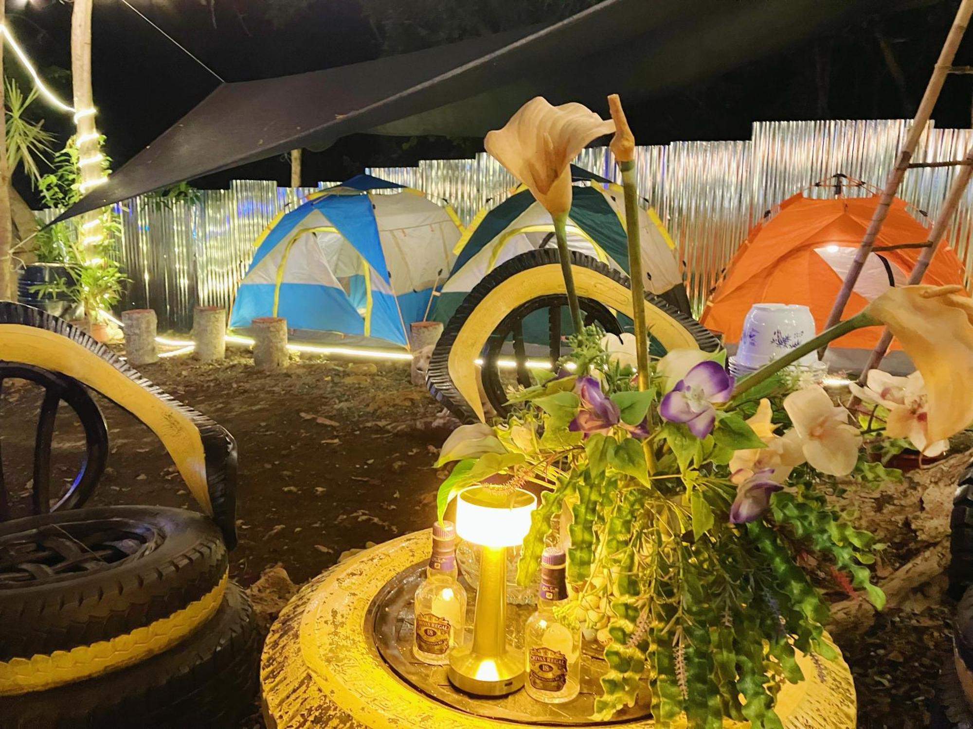 Campsarap Hostel & Resort Valencia  ภายนอก รูปภาพ